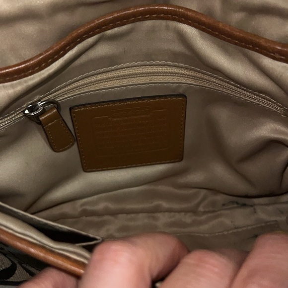 Coach purse - Picture 3 of 4